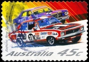 Image of ford and holden at Bathurst.